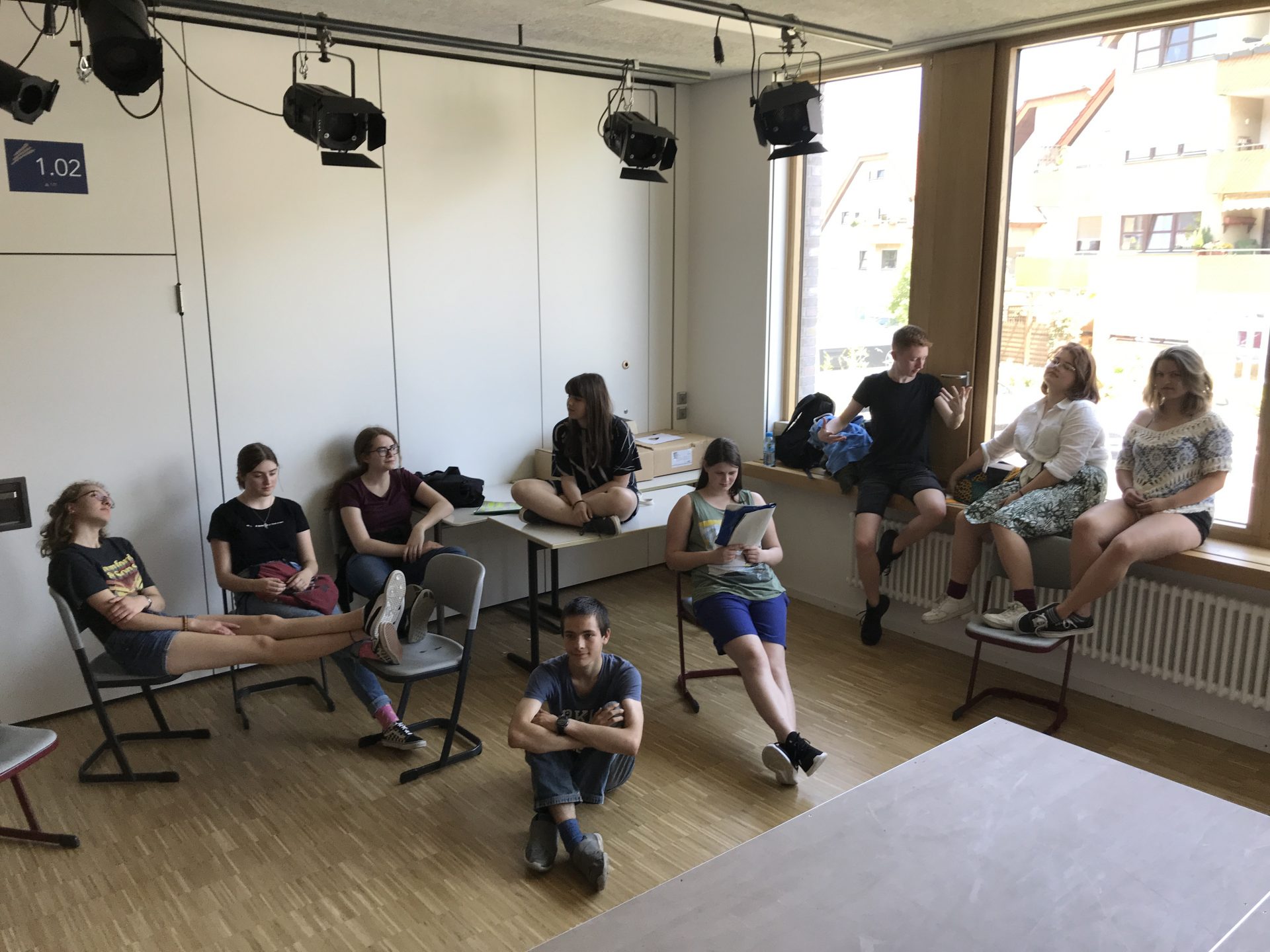 Burg-Gymnasium Schorndorf, Schauspiel-AG spielt Thornton Wilder: Wir sind noch einmal davongekommen