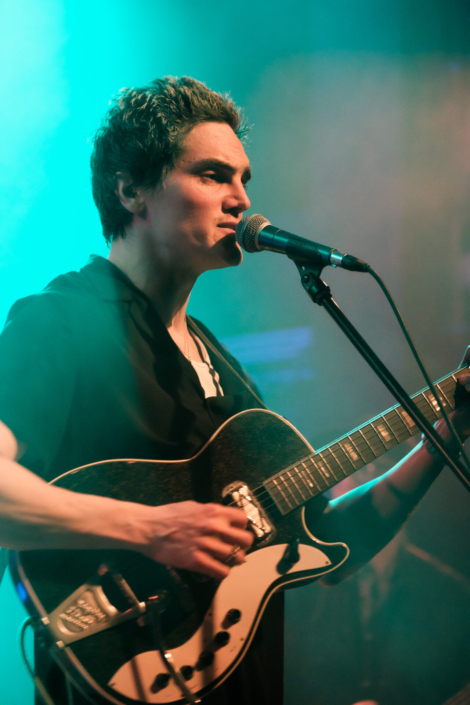 Bobby Oroza